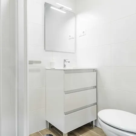 Minimalist City-centre Rems Appartamento